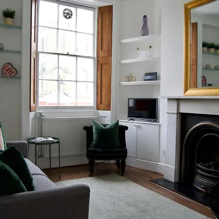 Bright And Spacious 1 Bedroom Apartment In Stylish Islington